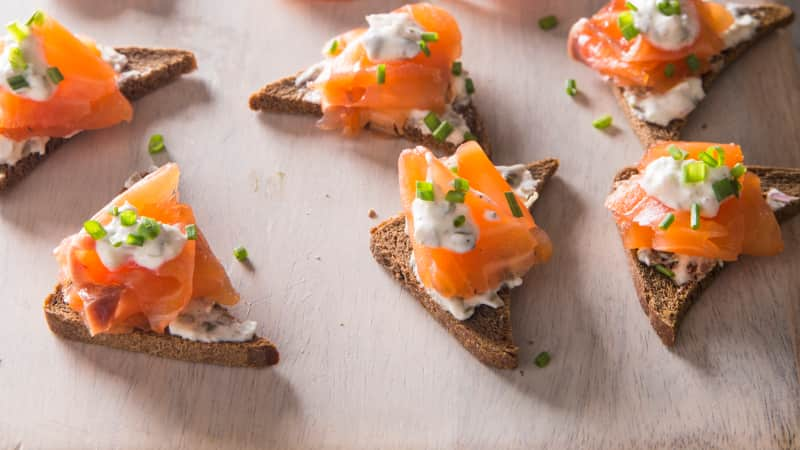 Kitchen Smarts: How to Cure Salmon at Home and Make Gravlax, the Perfect Make-Ahead Party Appetizer