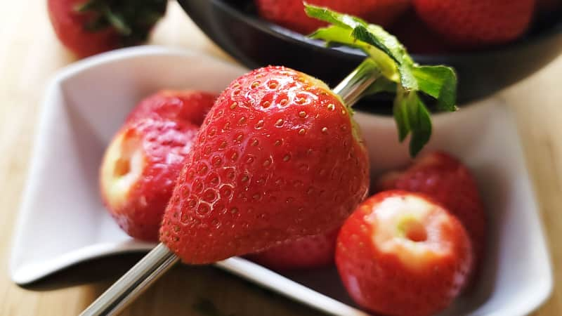 How to Hull Strawberries with a Straw