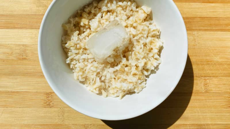 This Hack for Reheating Rice Uses an Ice Cube. Does It Work?