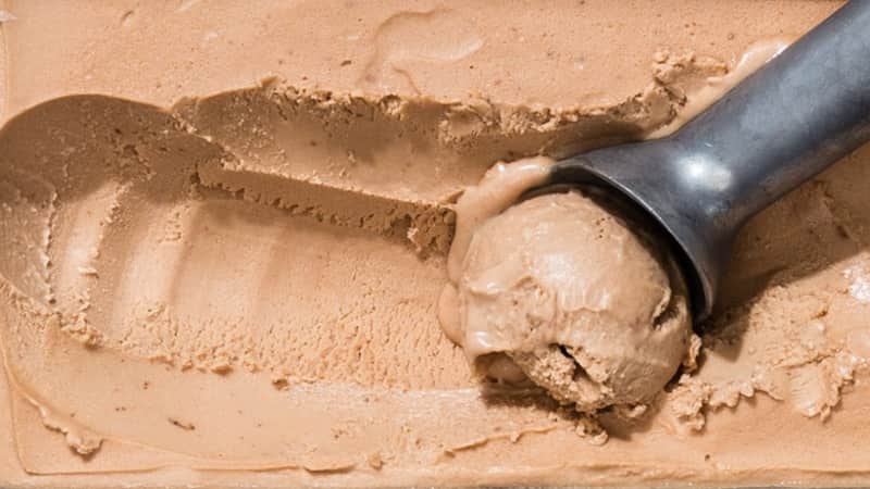 This Heated Ice Cream Scoop Glides Through Rock-Solid Ice Cream