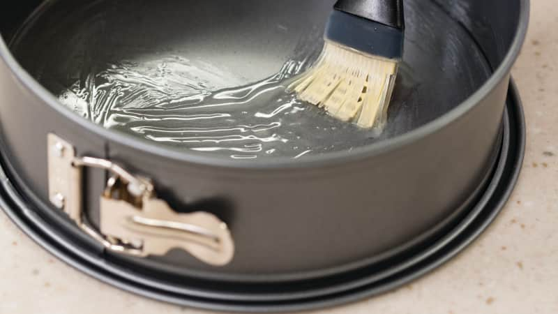 Unlock Baking Secrets: What is a Springform Pan and How to Use it