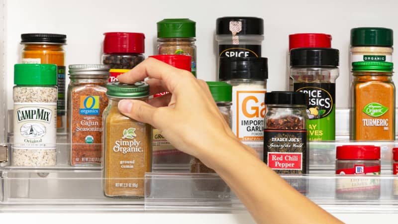 3 Expert Tips To Choose Spice Jars & Spice Racks - VisualHunt