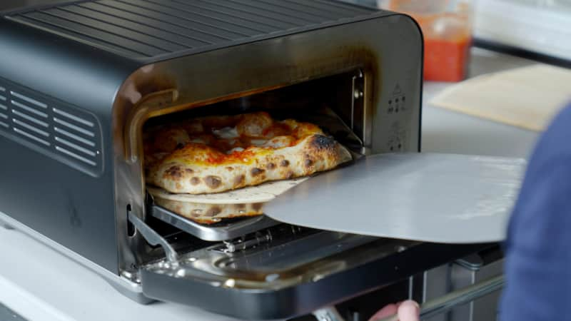 Breville Pizzaiolo review: A pricey pizza oven with lots of