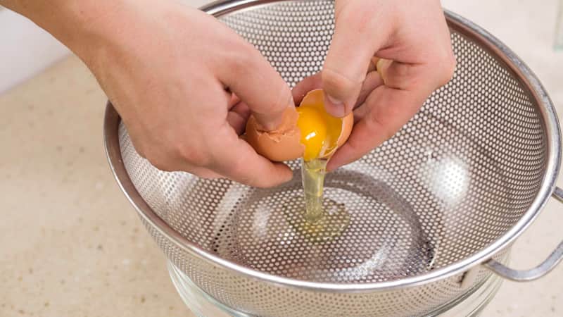 For Prettier, Restaurant-Worthy Poached Eggs, Use a Colander