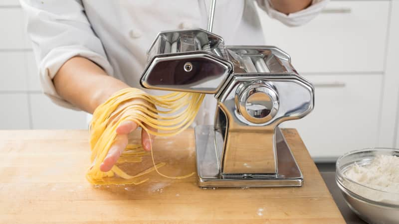 Homemade pasta using the Ultimate Pasta Machine Cookbook - Podcast