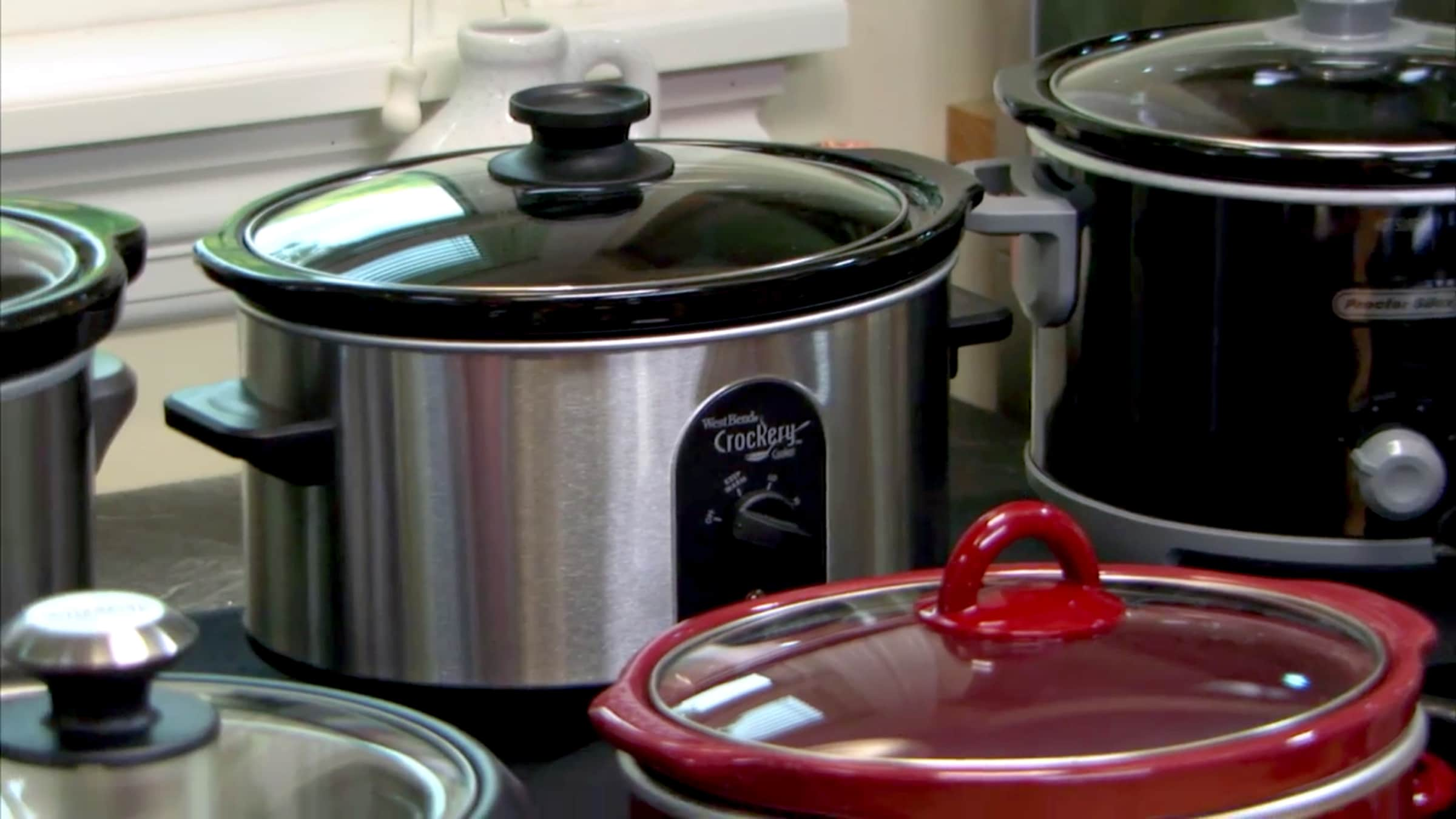 Reviews for West Bend 5 qt. Red Non-Stick Versatility Slow Cooker