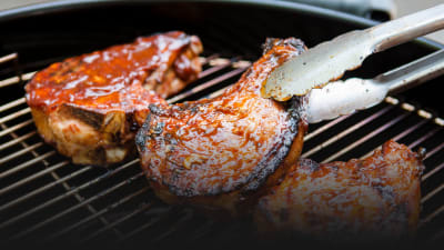 Why We Love The Weber Kettle Premium Charcoal Grill Cook S Country