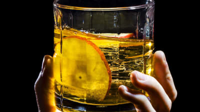 How To Make Cocktail Ice That S Crystal Clear Cook S Illustrated