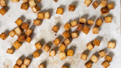 Why Dry Bread And Stale Bread Aren T The Same Thing Cook S