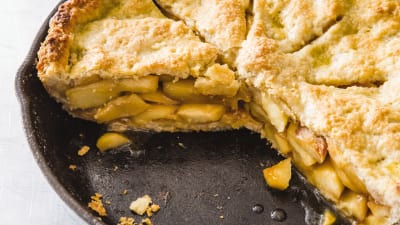 How A Cast Iron Skillet Can Help You Make Better Pies