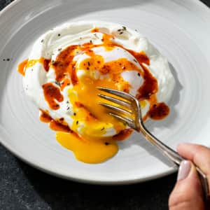Çılbır (Turkish Poached Eggs with Yogurt and Spiced Butter)-image