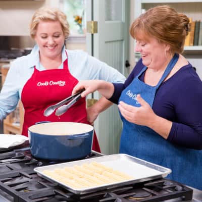 Julia and Christie making churros