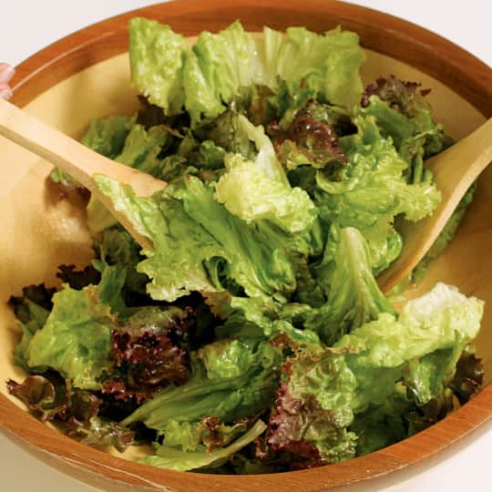 Basic Tossed Green Salad America S Test Kitchen