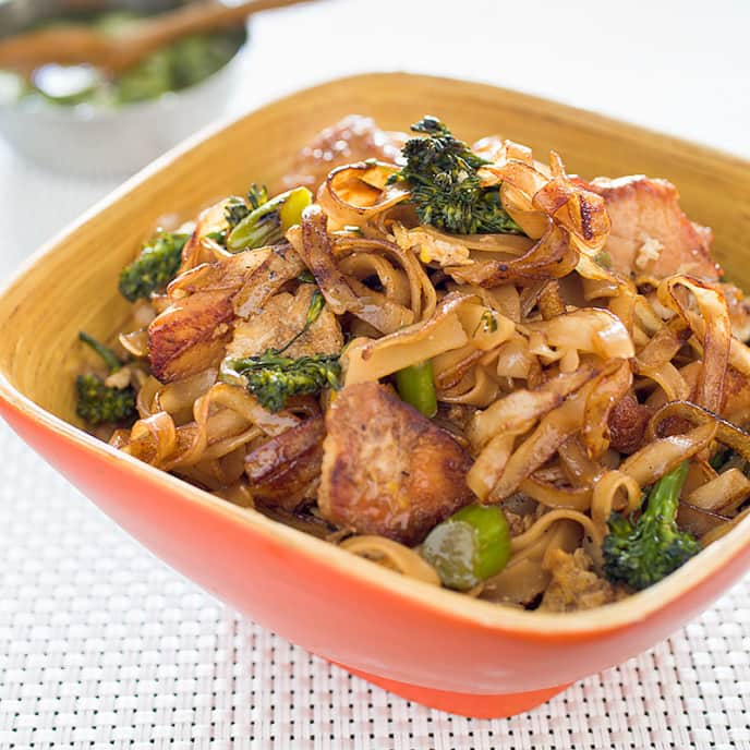 Stir-Fried Noodles With Chicken Recipe