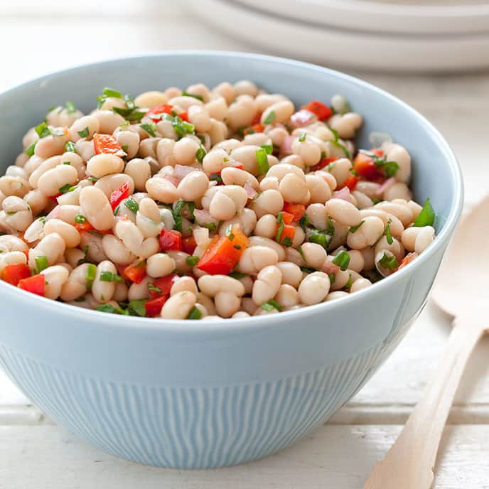 White Bean Salad with Tomatoes and Olives