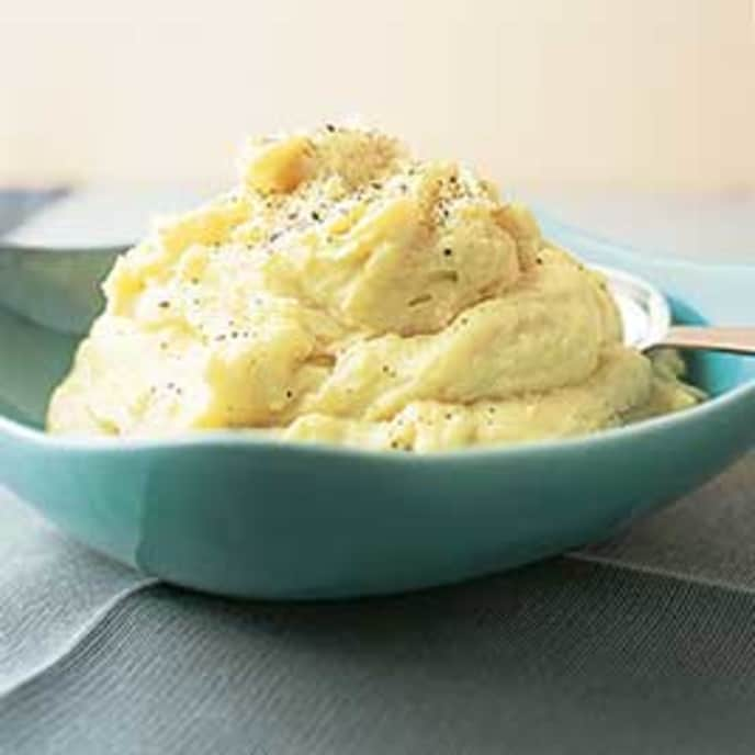 Garlic Mashed Potatoes with Smoked Gouda and Chives