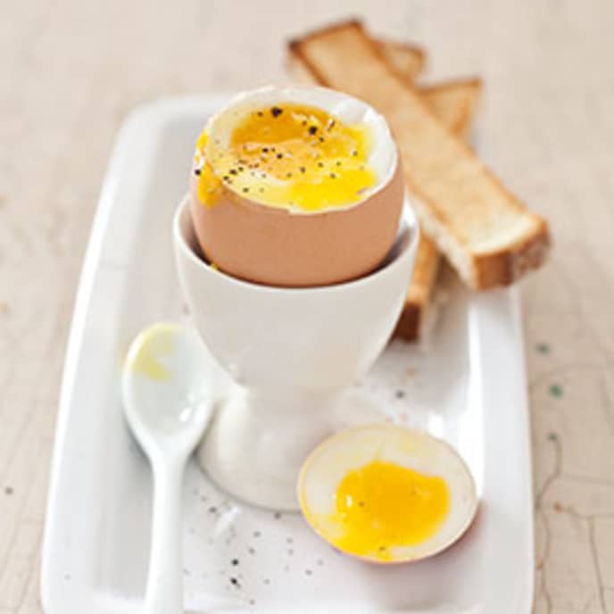 Soft-Cooked Eggs with Steamed Asparagus