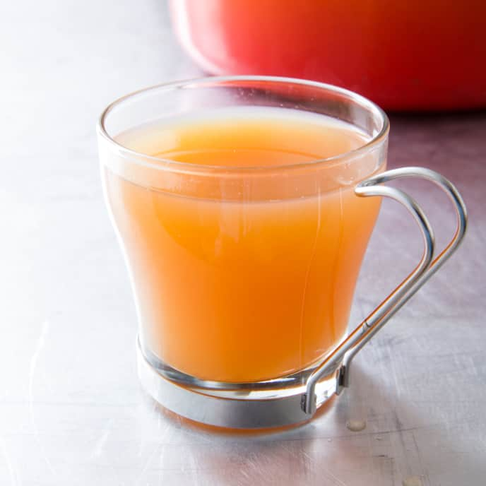 Hot Ginger-Spiced Mulled Cider