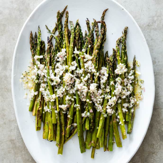 Asparagus With Lemon Shallot Vinaigrette America S Test Kitchen