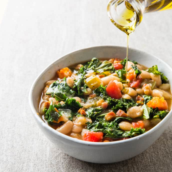 Slow-Cooker Tuscan White Bean Stew