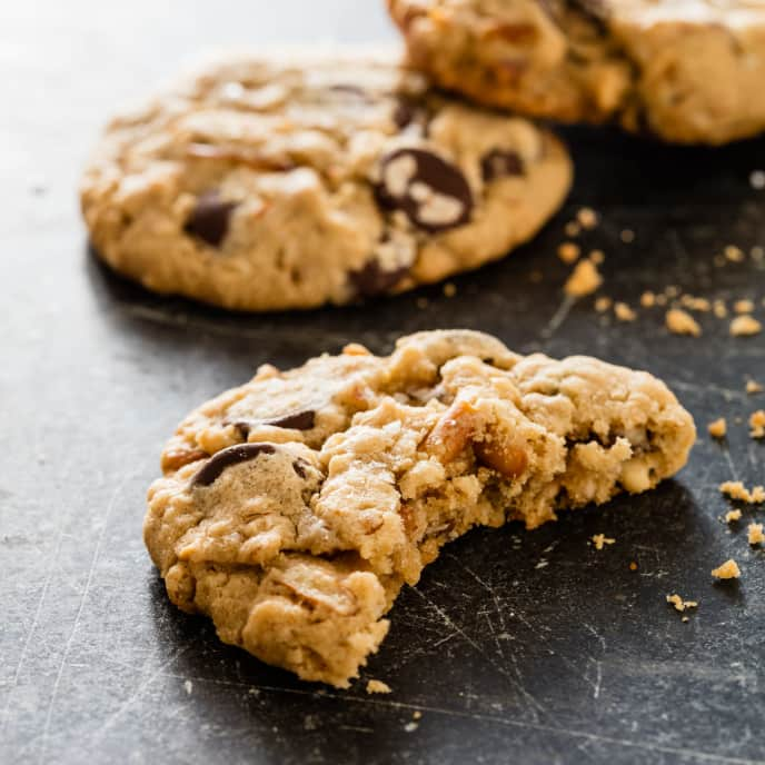 Peanut Butter Pretzel M&M Cookies - Whiskful Cooking