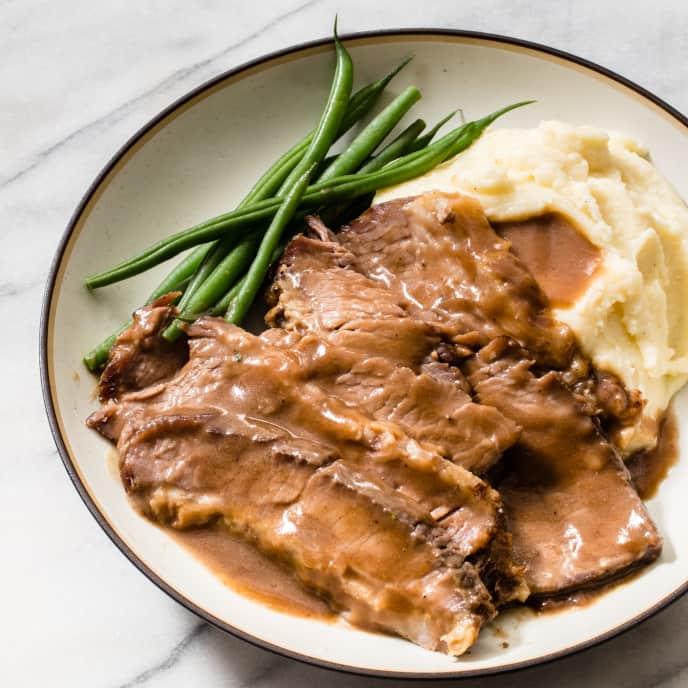 Braised Brisket with Red Wine and Thyme