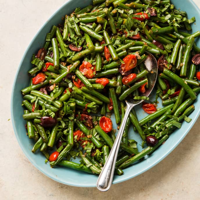 Green Beans with Tomatoes and Olives