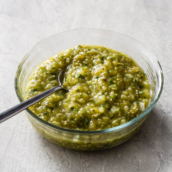 Quick Tomatillo Salsa