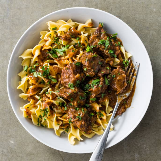 Slow-Cooker Beer-Braised Beef with Onions