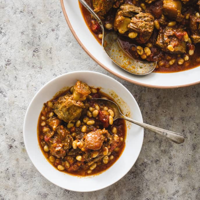 Braised Oxtails with White Beans, Tomatoes, and Aleppo Pepper America