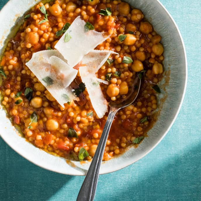 Israeli Couscous With Tomatoes And Chickpeas Cook S Country