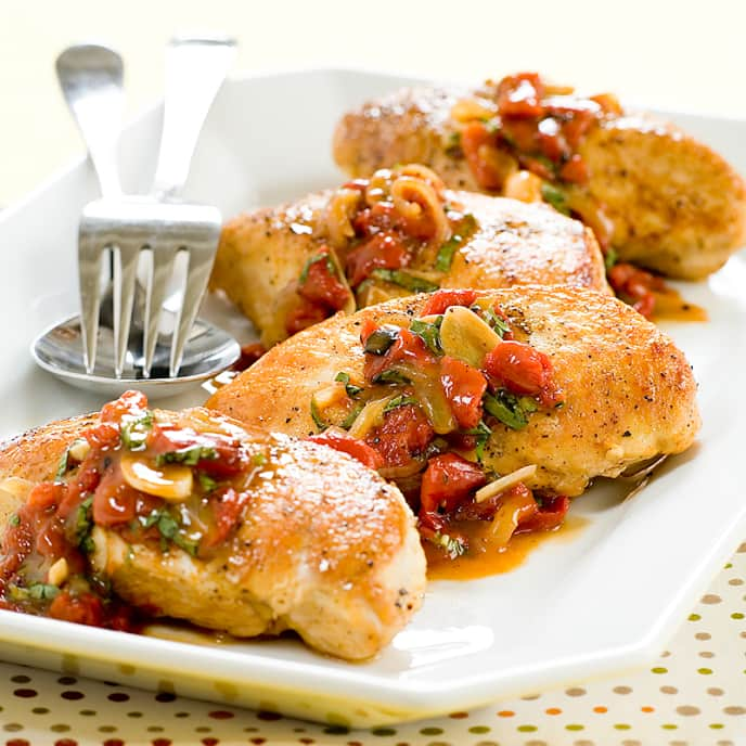 Garlic Chicken with Sweet Roasted Pepper Sauce