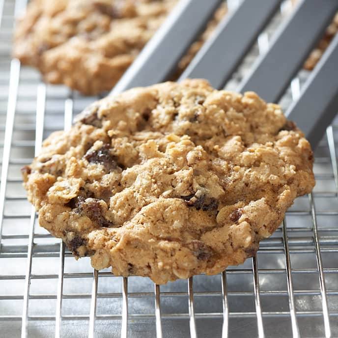 Reduced-Fat Oatmeal Raisin Cookies