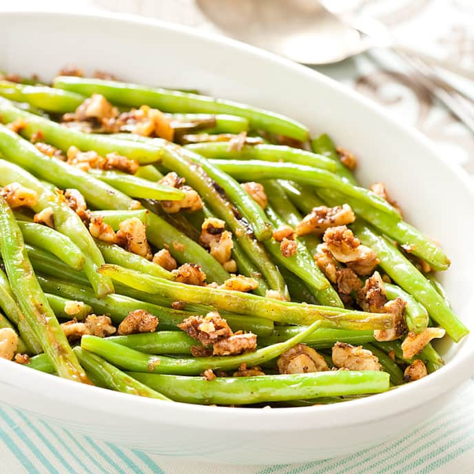 Skillet Green Beans with Walnuts