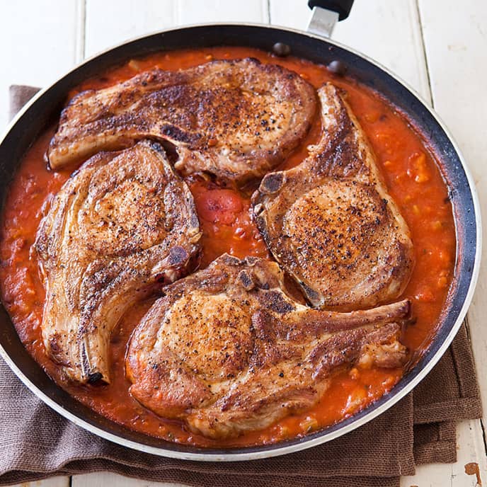 Pork Chops with Tomato Gravy