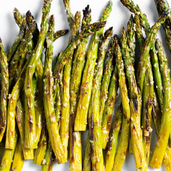 Broiled Asparagus with Garlic-Butter Sauce