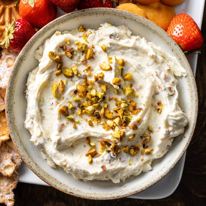 Pistachio–Lemon Cannoli Dip