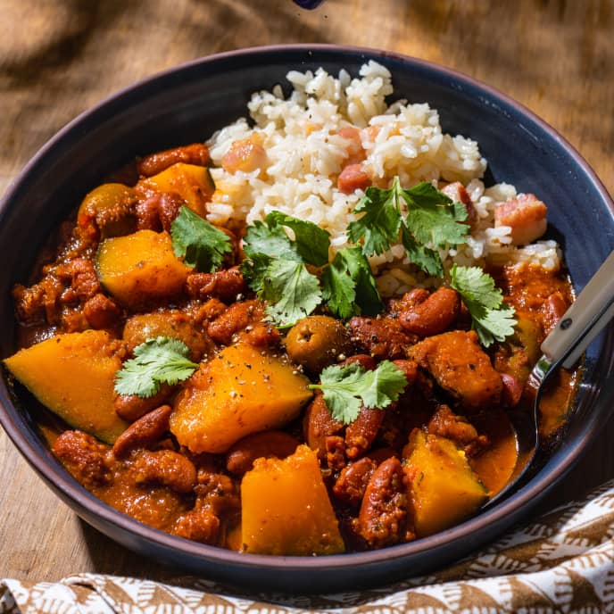 Habichuelas Guisadas con Calabaza (Stewed Red Beans with Calabaza)