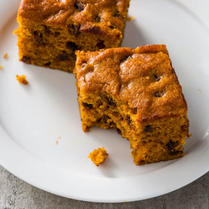 Pumpkin–Chocolate Chip Snack Cake