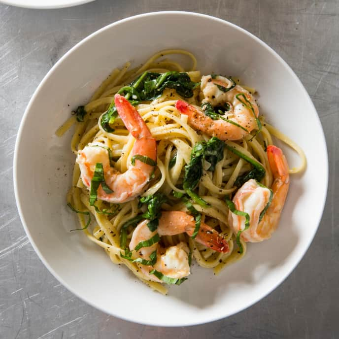 One-Pot Lemony Linguine with Shrimp and Spinach