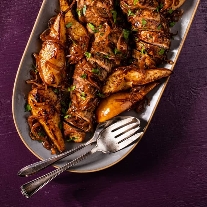 Pork Tenderloin and Pears with Balsamic Onions