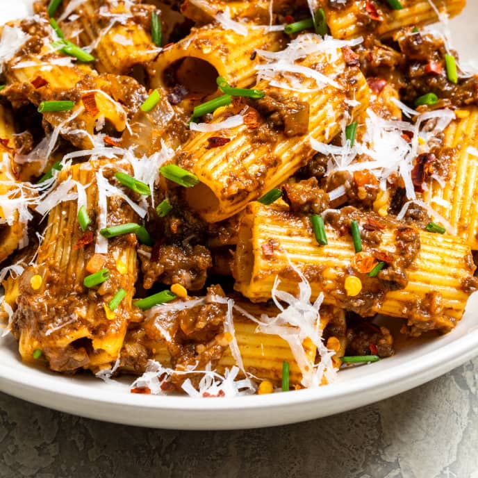 Rigatoni with Quick Mushroom Bolognese