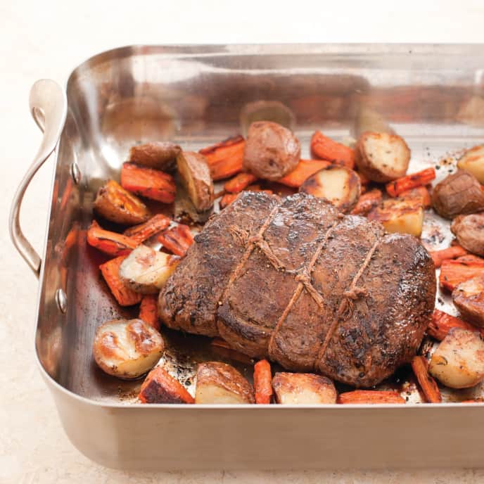 Easy Old-Fashioned Roast Beef with Caramelized Carrots and Potatoes