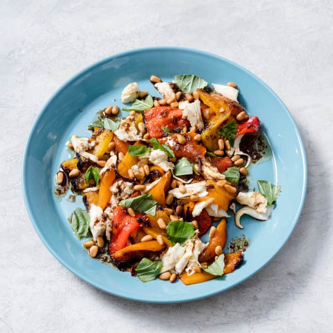 AirFryer Roasted Bell Pepper Salad with Mozzarella and Basil America