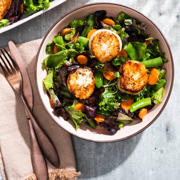 Summer Dinner Salad with Scallops