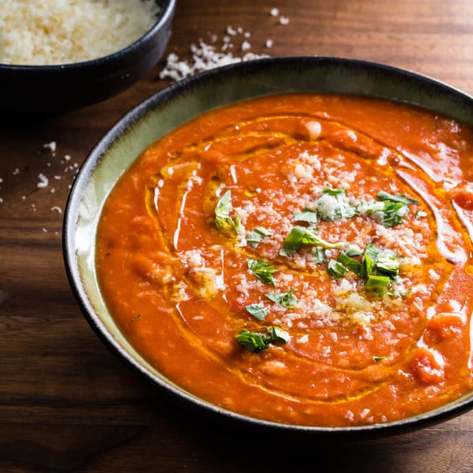 Simple Tuscan Tomato and Bread Soup