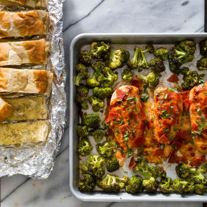 Sheet-Pan Chicken Pizzaiola with Roasted Broccoli and Garlic Bread ...