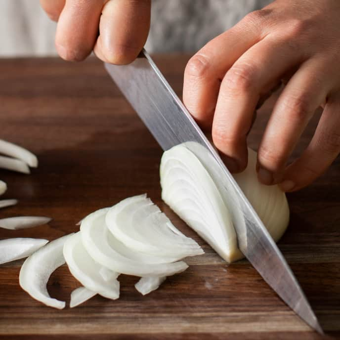 Different ways of cutting onions and their importance in cooking