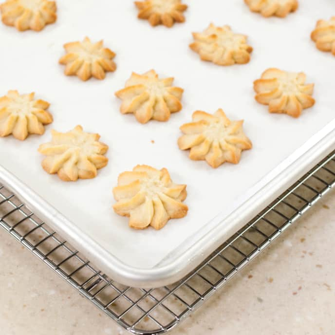 Spritz Cookies with Lemon Essence