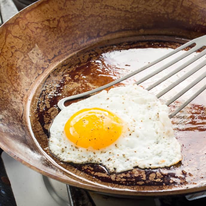 Unboxing & Egg Test: Marquette Castings Carbon Steel Skillet & Cast Iron  Skillet 